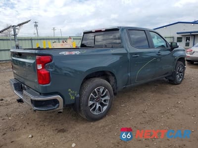 Trzecie zdjęcie samochodu z tyłu: 2025 CHEVROLET SILVERADO K1500 LT VIN:1GCUKDED4SZ208931 - miniatura