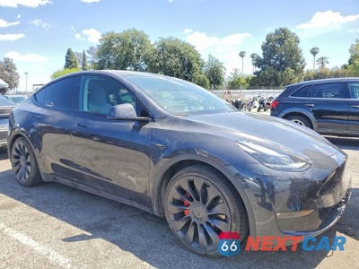 Czwarte zdjęcie samochodu z boku: 2024 TESLA MODEL Y VIN:7SAYGDEF1RF094572 - miniatura