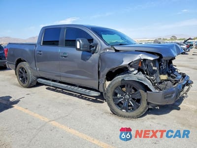 Czwarte zdjęcie samochodu z boku: 2023 NISSAN TITAN SV VIN:1N6AA1EDXPN105075 - miniatura