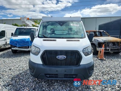 Piąte zdjęcie samochodu w środku: 2020 FORD TRANSIT TRUCK CAB AND CHASSIS VIN:1FDBW5Z80LKB11472 - miniatura
