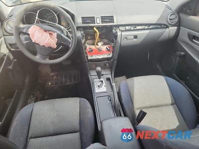 Zdjęcie 8 z 12 samochodu: 2004 MAZDA 3 I VIN:JM1BK12F441126825 - miniatura