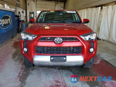Piąte zdjęcie samochodu w środku: 2019 TOYOTA 4RUNNER TRD OFF-ROAD PREMIUM VIN:JTEBU5JR4K5660275 - miniatura