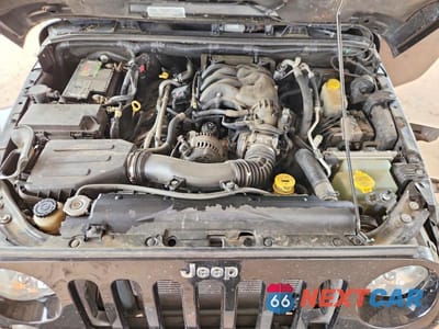 Zdjęcie 11 z 12 samochodu: 2015 JEEP WRANGLER UNLIMITED SAHARA VIN:1C4BJWEG2FL647330 - miniatura