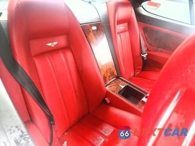 Zdjęcie 10 z 12 samochodu: 2005 BENTLEY CONTINENTAL GT VIN:SCBCR63W35C024162 - miniatura
