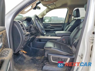 Zdjęcie 7 z 13 samochodu: 2020 RAM 1500 LARAMIE VIN:1C6SRFDTXLN295774 - miniatura