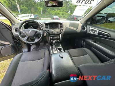 Zdjęcie 9 z 14 samochodu: 2018 NISSAN PATHFINDER SV VIN:5N1DR2MN9JC645704 - miniatura