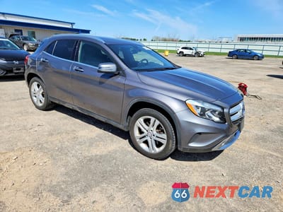 Czwarte zdjęcie samochodu z boku: 2016 MERCEDES-BENZ GLA 250 4MATIC VIN:WDCTG4GB8GJ228737 - miniatura