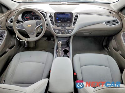 Zdjęcie 8 z 12 samochodu: 2019 CHEVROLET MALIBU LS VIN:1G1ZC5ST1KF124905 - miniatura