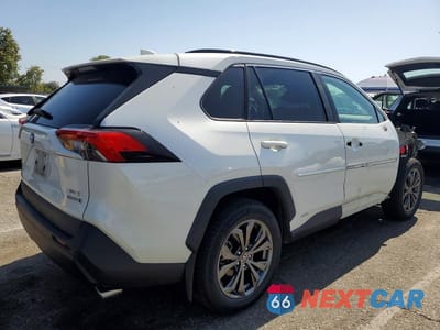Trzecie zdjęcie samochodu z tyłu: 2022 TOYOTA RAV4 XLE PREMIUM VIN:2T3B6RFV4NW034329 - miniatura