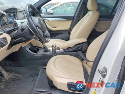 Zdjęcie 7 z 12 samochodu: 2017 BMW X1 XDRIVE28I VIN:WBXHT3C34H5F70119 - miniatura