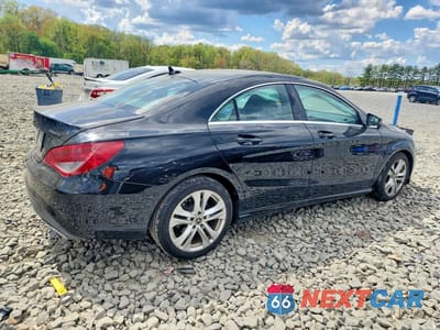 Trzecie zdjęcie samochodu z tyłu: 2019 MERCEDES-BENZ CLA 250 4MATIC VIN:WDDSJ4GB1KN739796 - miniatura