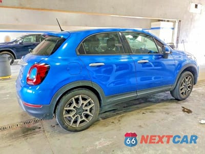 Trzecie zdjęcie samochodu z tyłu: 2020 FIAT 500X TREKKING VIN:ZFBNFYB12LP882568 - miniatura