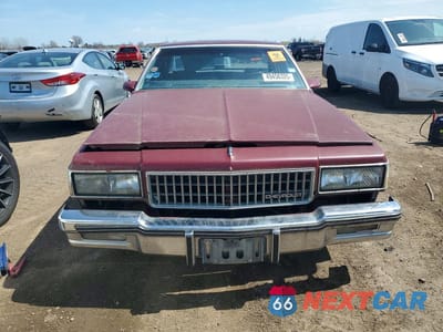 Piąte zdjęcie samochodu w środku: 1981 CHEVROLET CAPRICE VIN:1G1BN51EXKR223915 - miniatura