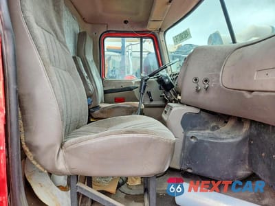 Piąte zdjęcie samochodu w środku: 2001 MACK 600 CH600 VIN:1M1AA13Y11W138203 - miniatura