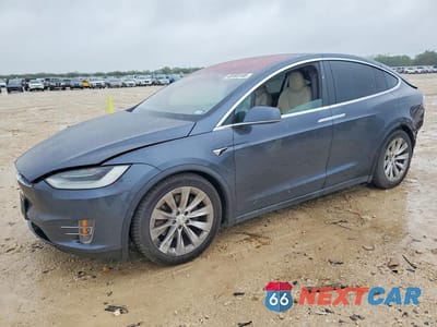2020 TESLA MODEL X 5YJXCBE23LF228690 - główne zdjęcie licytacji z USA - miniatura