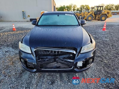 Piąte zdjęcie samochodu w środku: 2017 AUDI Q5 PREMIUM VIN:WA1C2AFP2HA082122 - miniatura