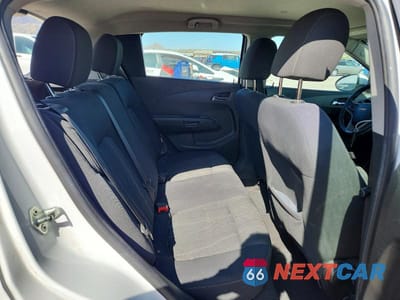 Zdjęcie 10 z 12 samochodu: 2016 CHEVROLET SONIC LT VIN:1G1JC6SH4G4104455 - miniatura