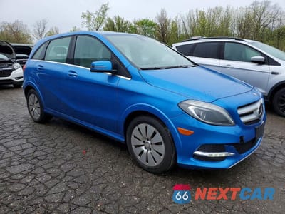 Czwarte zdjęcie samochodu z boku: 2014 MERCEDES-BENZ B ELECTRIC VIN:WDDVP9AB2EJ003253 - miniatura