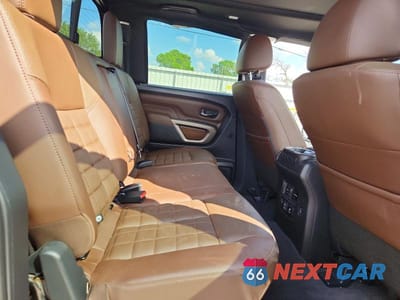 Zdjęcie 10 z 13 samochodu: 2021 NISSAN TITAN PLATINUM RESERVE VIN:1N6AA1EF3MN527105 - miniatura