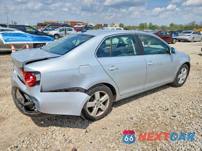 Trzecie zdjęcie samochodu z tyłu: 2008 VOLKSWAGEN JETTA SE VIN:3VWRZ71K18M059327 - miniatura
