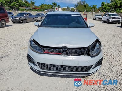 Piąte zdjęcie samochodu w środku: 2019 VOLKSWAGEN GTI S VIN:3VW6T7AU2KM034319 - miniatura