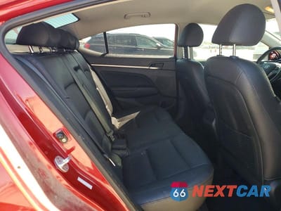 Zdjęcie 10 z 13 samochodu: 2017 HYUNDAI ELANTRA LIMITED VIN:KMHD84LF6HU330422 - miniatura