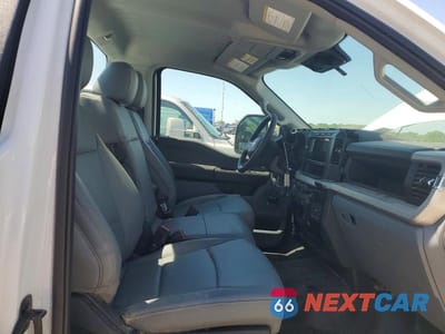 Zdjęcie 10 z 12 samochodu: 2024 FORD F250 SUPER DUTY VIN:1FTBF2BAXREC61144 - miniatura