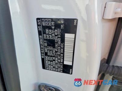 Zdjęcie 13 z 13 samochodu: 2019 VOLVO XC40 T5 R-DESIGN VIN:YV4162UM9K2150463 - miniatura