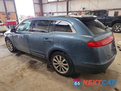 Drugie zdjęcie samochodu z przodu: 2010 LINCOLN MKT VIN:2LMHJ5AT6ABJ15448 - miniatura