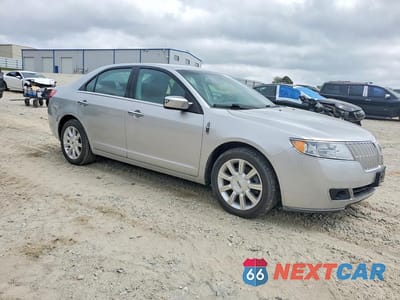 Czwarte zdjęcie samochodu z boku: 2010 LINCOLN MKZ VIN:3LNHL2GC1AR611898 - miniatura