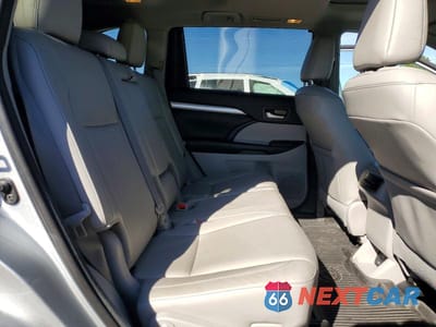 Zdjęcie 11 z 13 samochodu: 2018 TOYOTA HIGHLANDER XLE VIN:5TDJZRFH0JS492846 - miniatura