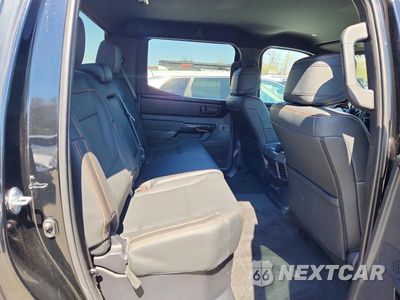 Zdjęcie 10 z 11 samochodu: 2025 TOYOTA TUNDRA TRD PRO VIN:5TFWA5DB8SX333315 - miniatura