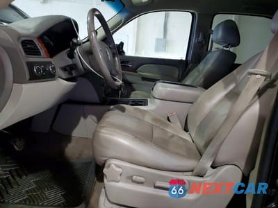 Zdjęcie 7 z 13 samochodu: 2011 CHEVROLET TAHOE K1500 LT VIN:1GNSKBE05BR242991 - miniatura
