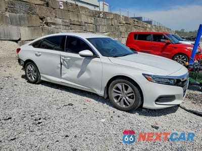 Czwarte zdjęcie samochodu z boku: 2018 HONDA ACCORD LX VIN:1HGCV1F12JA262037 - miniatura