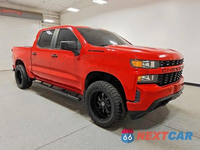 Czwarte zdjęcie samochodu z boku: 2019 CHEVROLET SILVERADO C1500 CUSTOM VIN:1GCPWBEH3KZ299148 - miniatura
