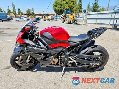 Trzecie zdjęcie samochodu z tyłu: 2020 BMW S 1000 RR VIN:WB10E2302L6D34461 - miniatura
