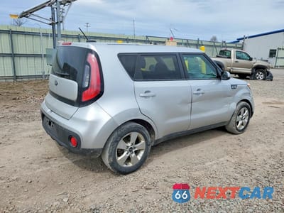 Trzecie zdjęcie samochodu z tyłu: 2018 KIA SOUL BASE VIN:KNDJN2A25J7573356 - miniatura