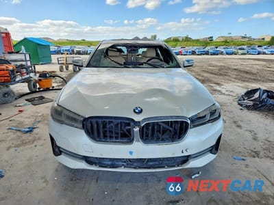 Piąte zdjęcie samochodu w środku: 2022 BMW 530 I VIN:WBA53BH09NWX45571 - miniatura