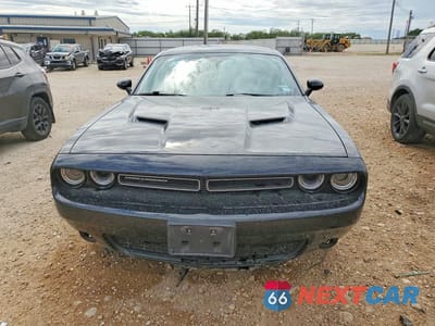 Piąte zdjęcie samochodu w środku: 2015 DODGE CHALLENGER SXT PLUS VIN:2C3CDZBG2FH757619 - miniatura