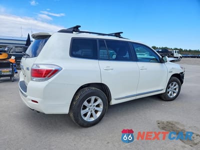 Trzecie zdjęcie samochodu z tyłu: 2011 TOYOTA HIGHLANDER HYBRID VIN:JTEBC3EH3B2001713 - miniatura