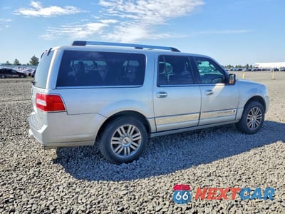Trzecie zdjęcie samochodu z tyłu: 2011 LINCOLN NAVIGATOR L VIN:5LMJJ3J57BEJ08076 - miniatura