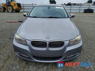 Piąte zdjęcie samochodu w środku: 2011 BMW 335 D VIN:WBAPN7C54BA949688 - miniatura