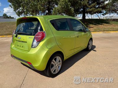 Czwarte zdjęcie samochodu z boku: 2014 CHEVROLET SPARK 1LT VIN:KL8CD6S91EC410210 - miniatura