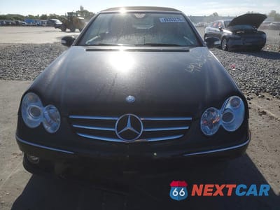 Piąte zdjęcie samochodu w środku: 2008 MERCEDES-BENZ CLK 550 VIN:WDBTK72F28T090701 - miniatura