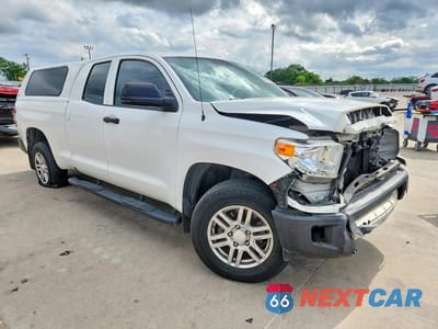 Czwarte zdjęcie samochodu z boku: 2016 TOYOTA TUNDRA SR VIN:5TFRM5F1XGX104179 - miniatura