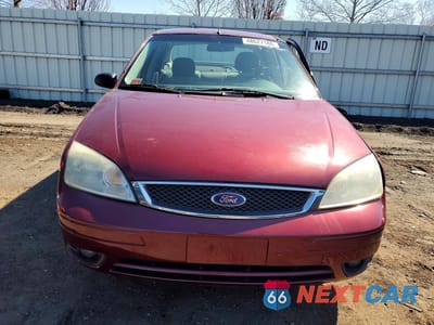 Piąte zdjęcie samochodu w środku: 2007 FORD FOCUS ZX4 VIN:1FAHP34N37W119213 - miniatura