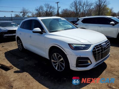 Czwarte zdjęcie samochodu z boku: 2021 AUDI Q5 PREMIUM VIN:WA1AAAFY5M2079948 - miniatura