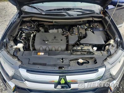 Zdjęcie 12 z 13 samochodu: 2018 MITSUBISHI OUTLANDER SE VIN:JA4AZ3A32JJ004769 - miniatura