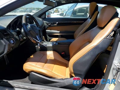 Zdjęcie 7 z 12 samochodu: 2012 MERCEDES-BENZ E 350 VIN:WDDKJ5KB5CF162604 - miniatura