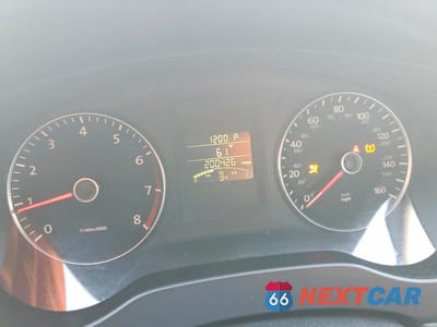 Zdjęcie 9 z 12 samochodu: 2012 VOLKSWAGEN JETTA VIN:3VWDP7AJ7CM050082 - miniatura
